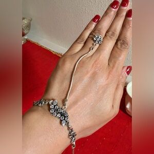 Ring hand bracelet